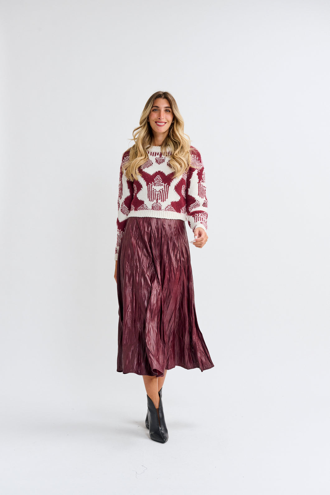 MW Ivory w Wine Knit Top 244270