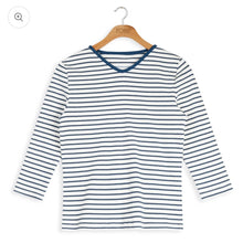 Load image into Gallery viewer, Point Stripe 3/4 Sleeve V-Neck
