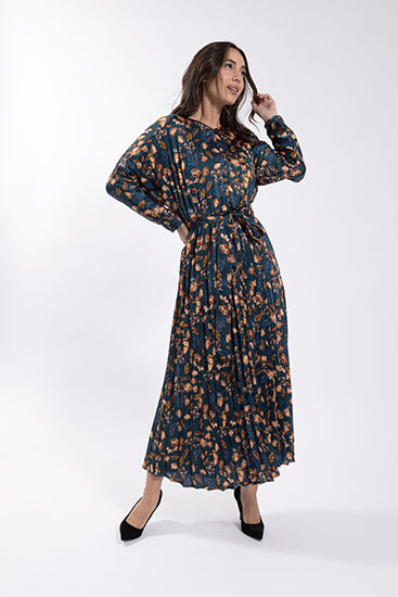 O&E Elastic Waist Printed Pleated Dress